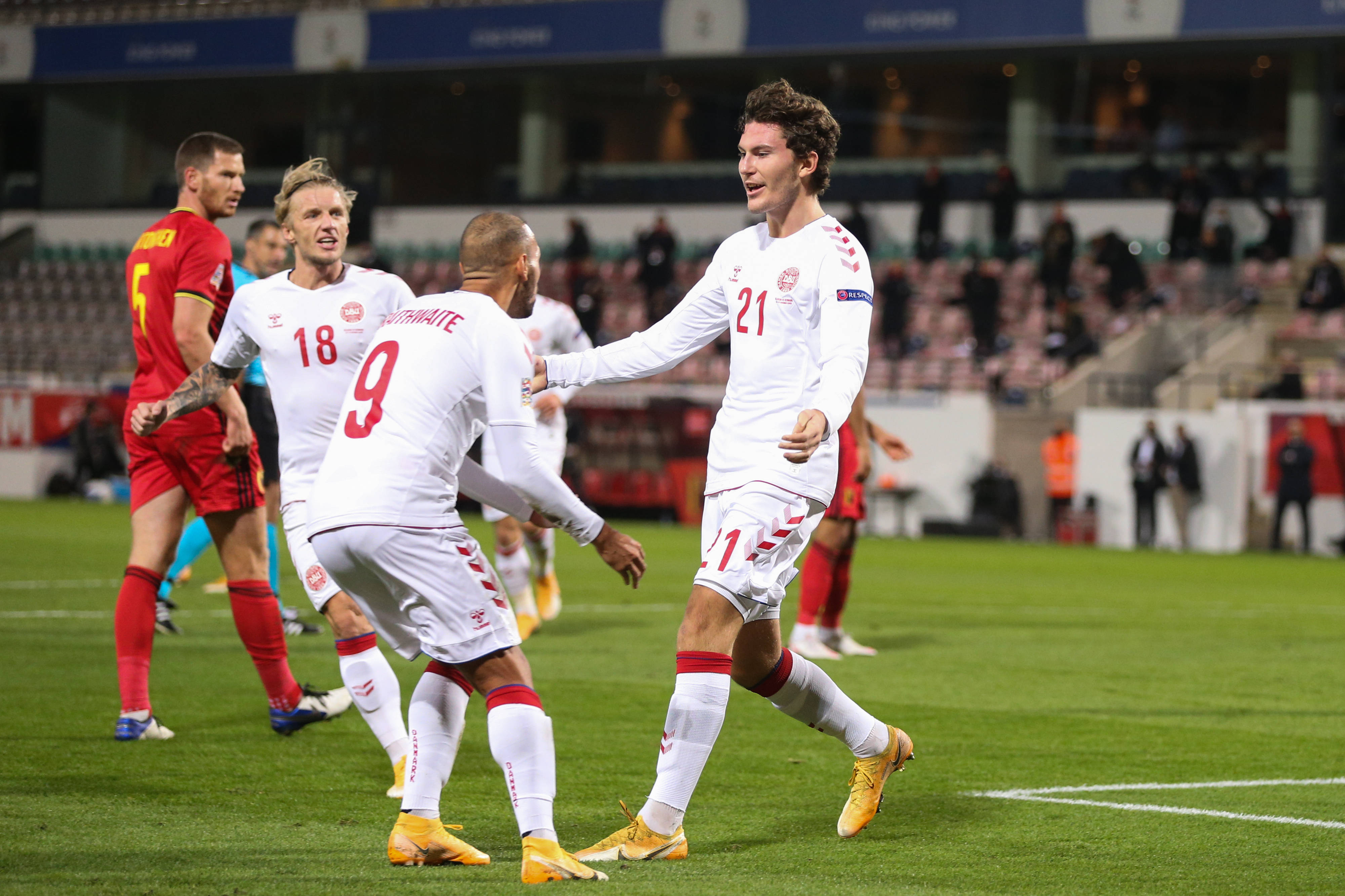 他在防守端 他在防守端