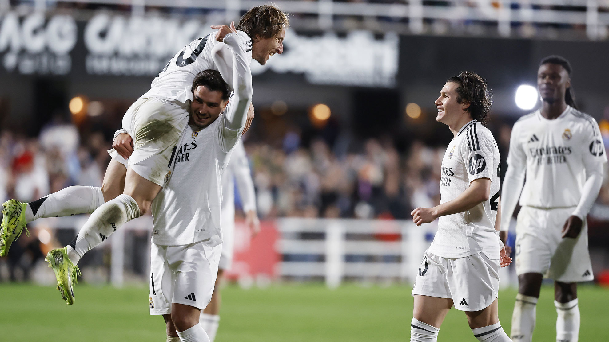 对于球迷而 对于球迷而